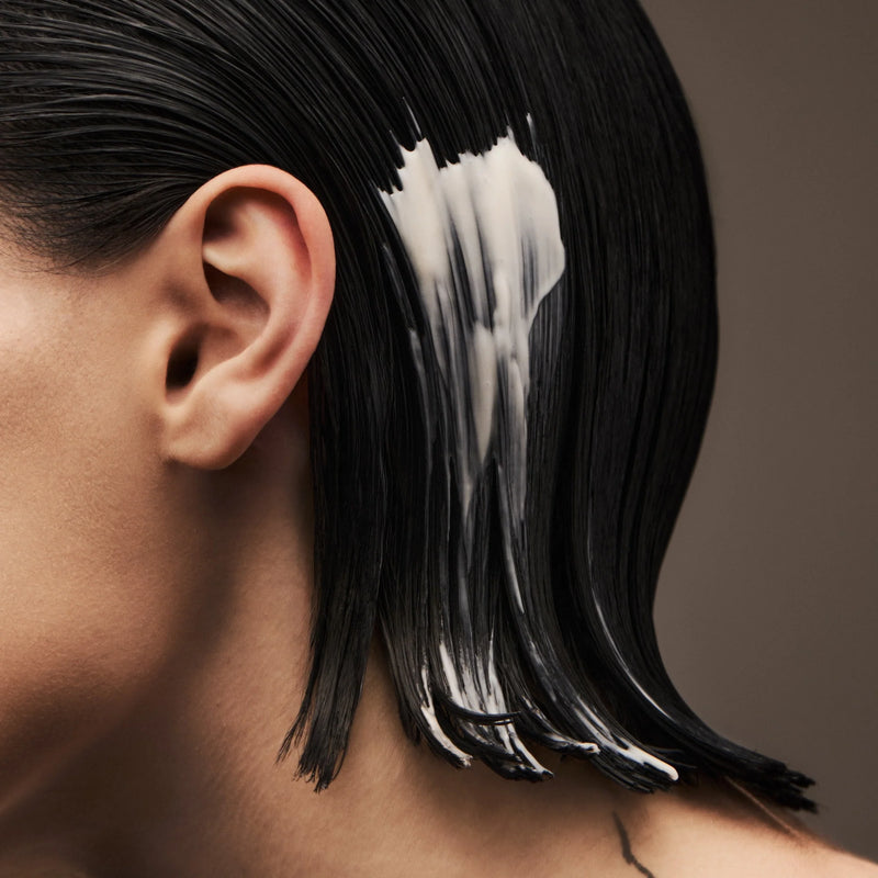 Oribe Gold Lust Restorative Night Creme How to apply